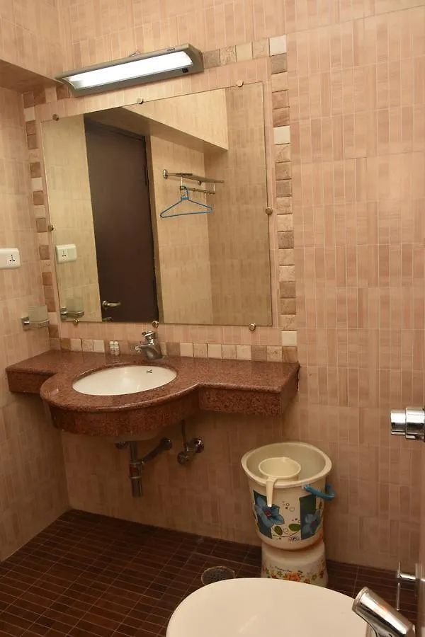 Hotel Vibhav Harsh Varanasi 3*,  India